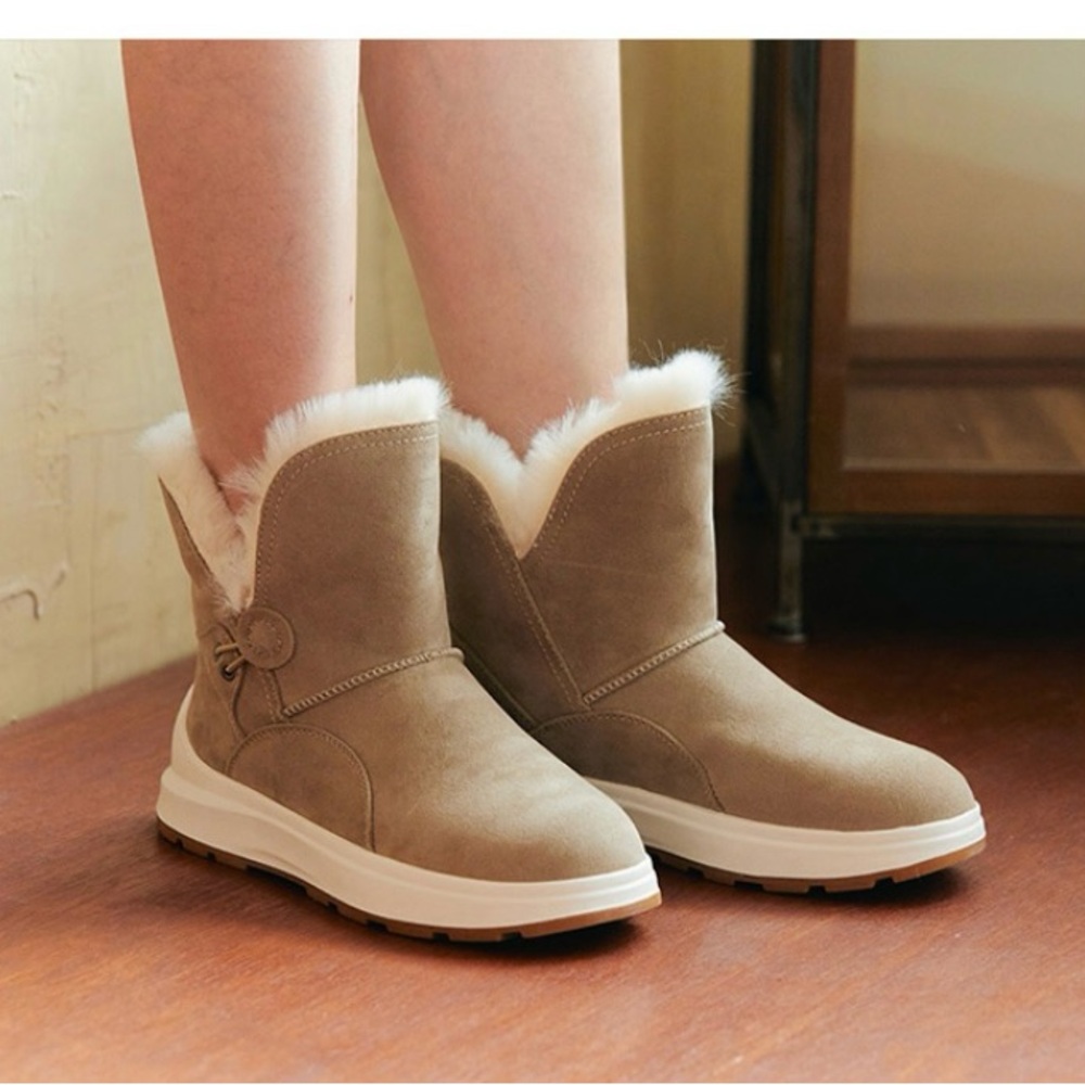 Beige Winter fur ugg style boot non slip suede Korean